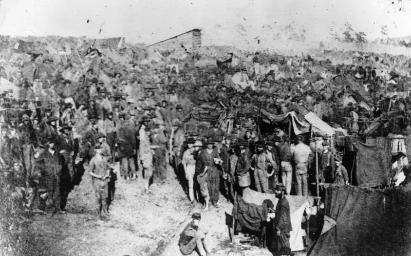 A historic photo of thousands of emaciated Union soldiers held prisoner in 1865