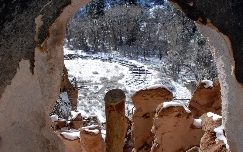 Tyuonyi from a cavate