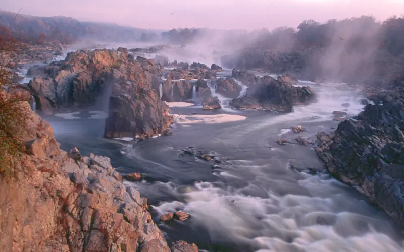 A series of waterfalls and rocky conditions show the fall line on the Potomac River