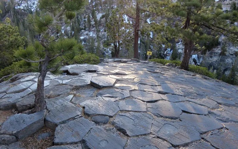 Hexagonal fractures that make up the columns at the postpile with glacial polish