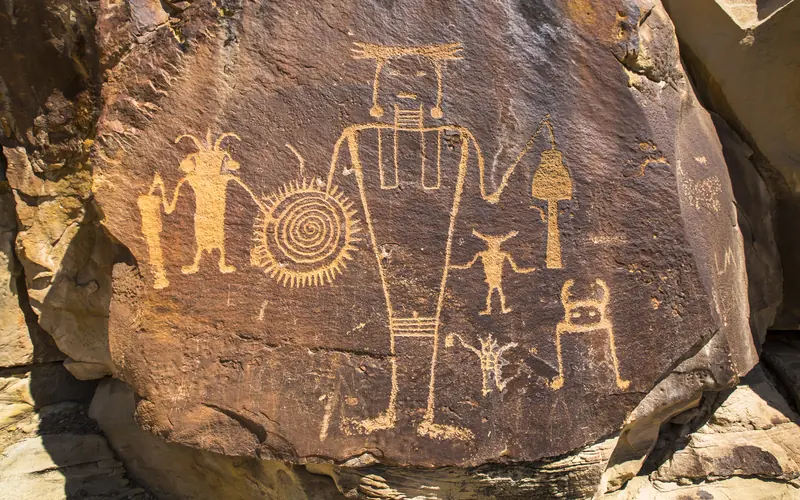 Ancestral Native American rock art at McKee Springs