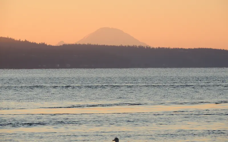 Sunrise over Admiralty Bay