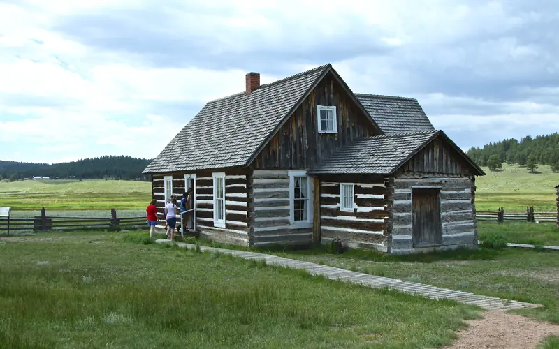 Visitors at Hornbek Homestead