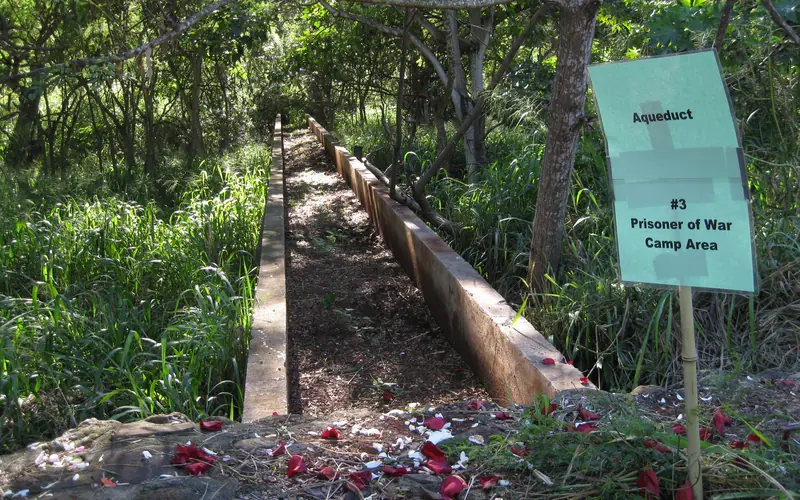 View down the aqueduct at Honouliuli Gulch