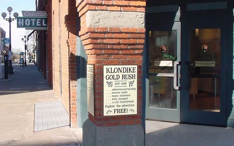 Front entrance to park