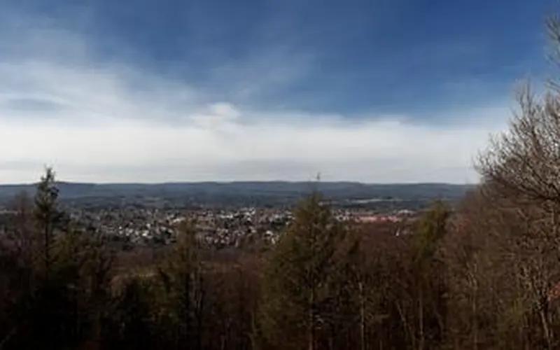 Overview of the trail in the fall